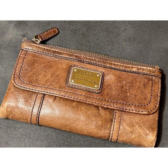 Fossil Women's Long Live Vintage 1954 Soft Lamb Hide  Leather Brown Wallet Read - Picture 1 of 13